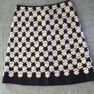 BODEN Blue embroidered skirt - size 2P
